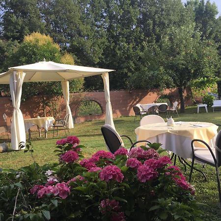 Gasthaus Ca 'D Gnese Castagnole delle Lanze Exterior foto