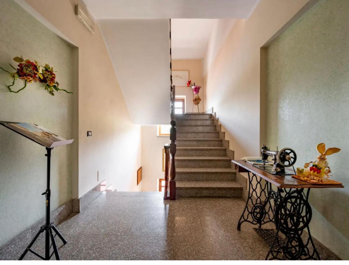 Gasthaus Ca 'D Gnese Castagnole delle Lanze Exterior foto