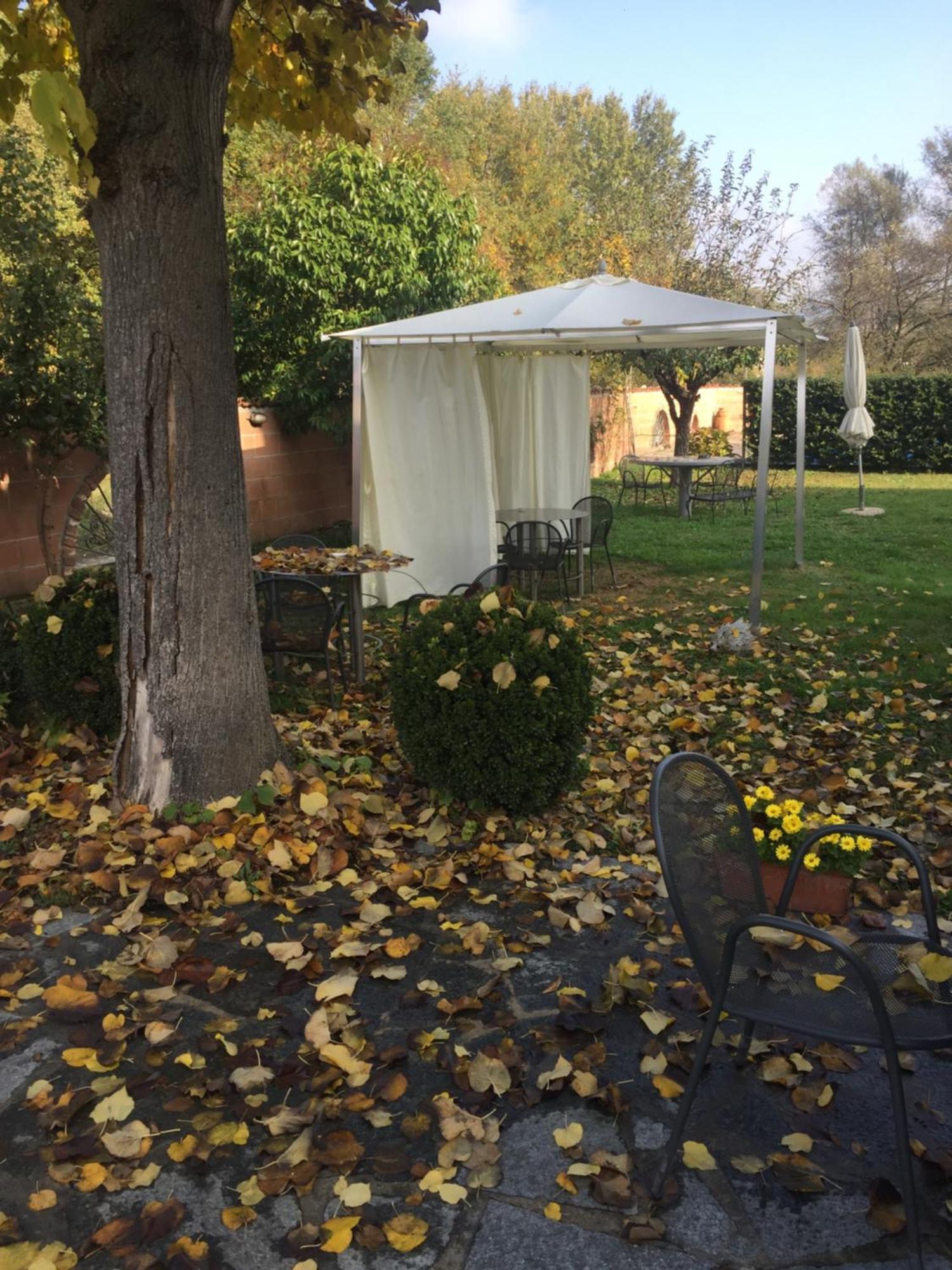 Gasthaus Ca 'D Gnese Castagnole delle Lanze Exterior foto