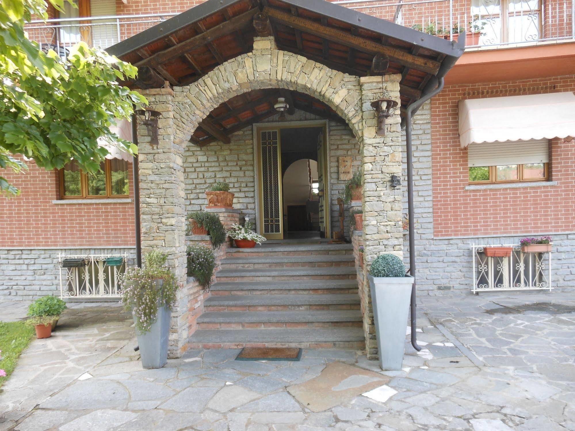 Gasthaus Ca 'D Gnese Castagnole delle Lanze Exterior foto